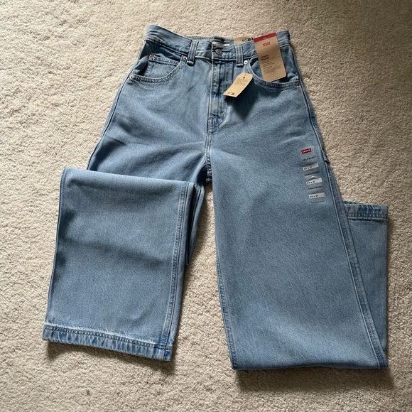 Levi's Denim - NWT Levi's Cinch Baggy High Rise Cargo Women's Jeans Size 25/31